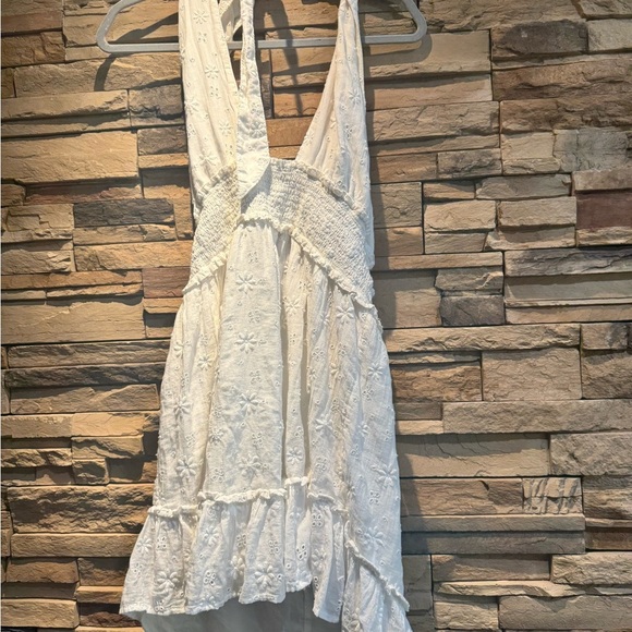 AERIE WHITE EYELET CROSSOVER/HALTER DRESS SIZE L - Picture 2 of 5